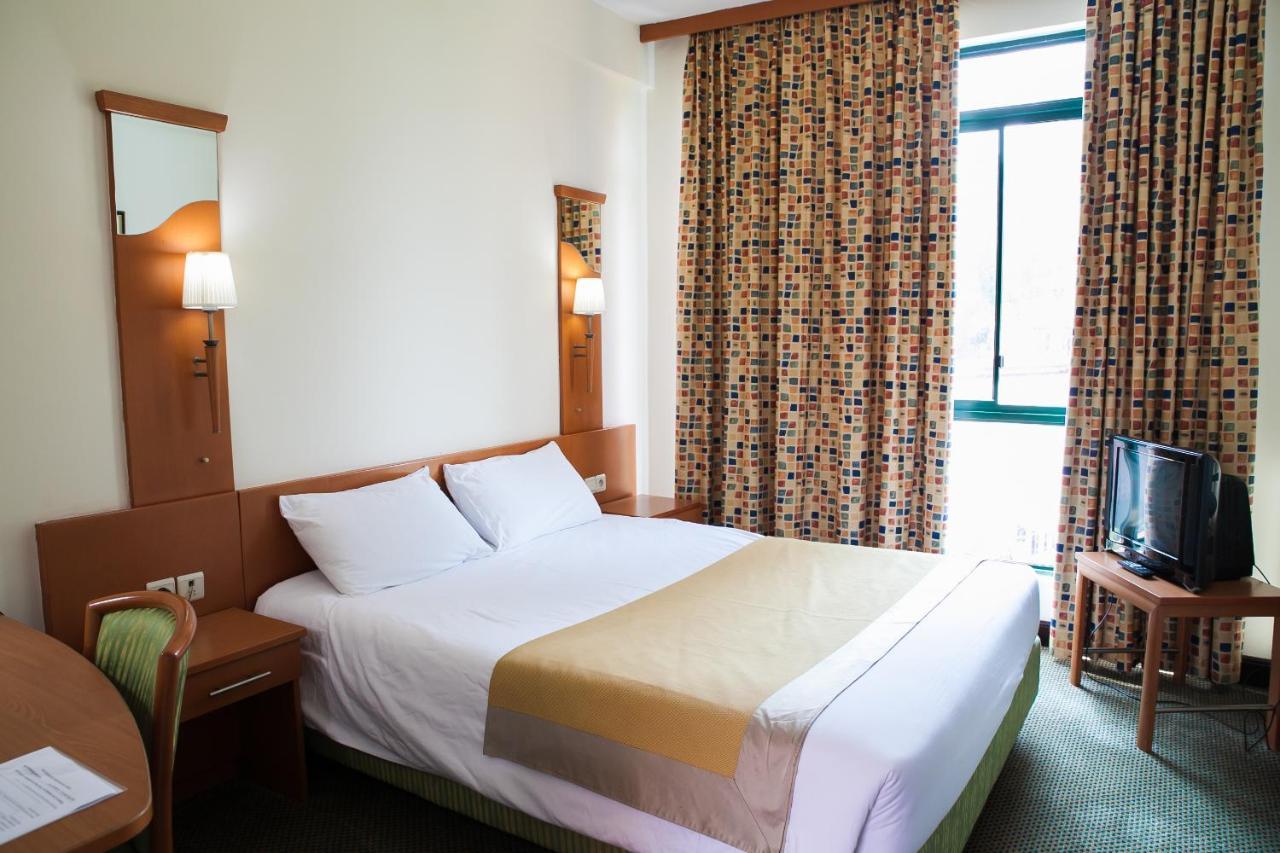 Gorillas City Centre Hotel Kigali Buitenkant foto