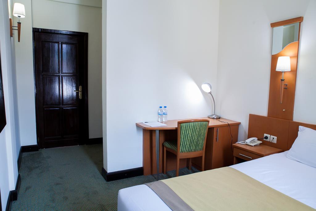 Gorillas City Centre Hotel Kigali Kamer foto